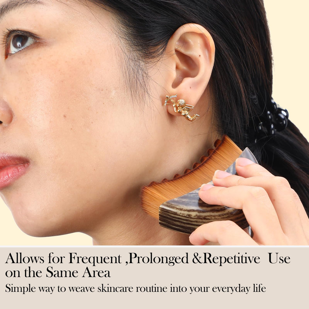 Hoyecl curve-face brush design fits facial contours for easy reach