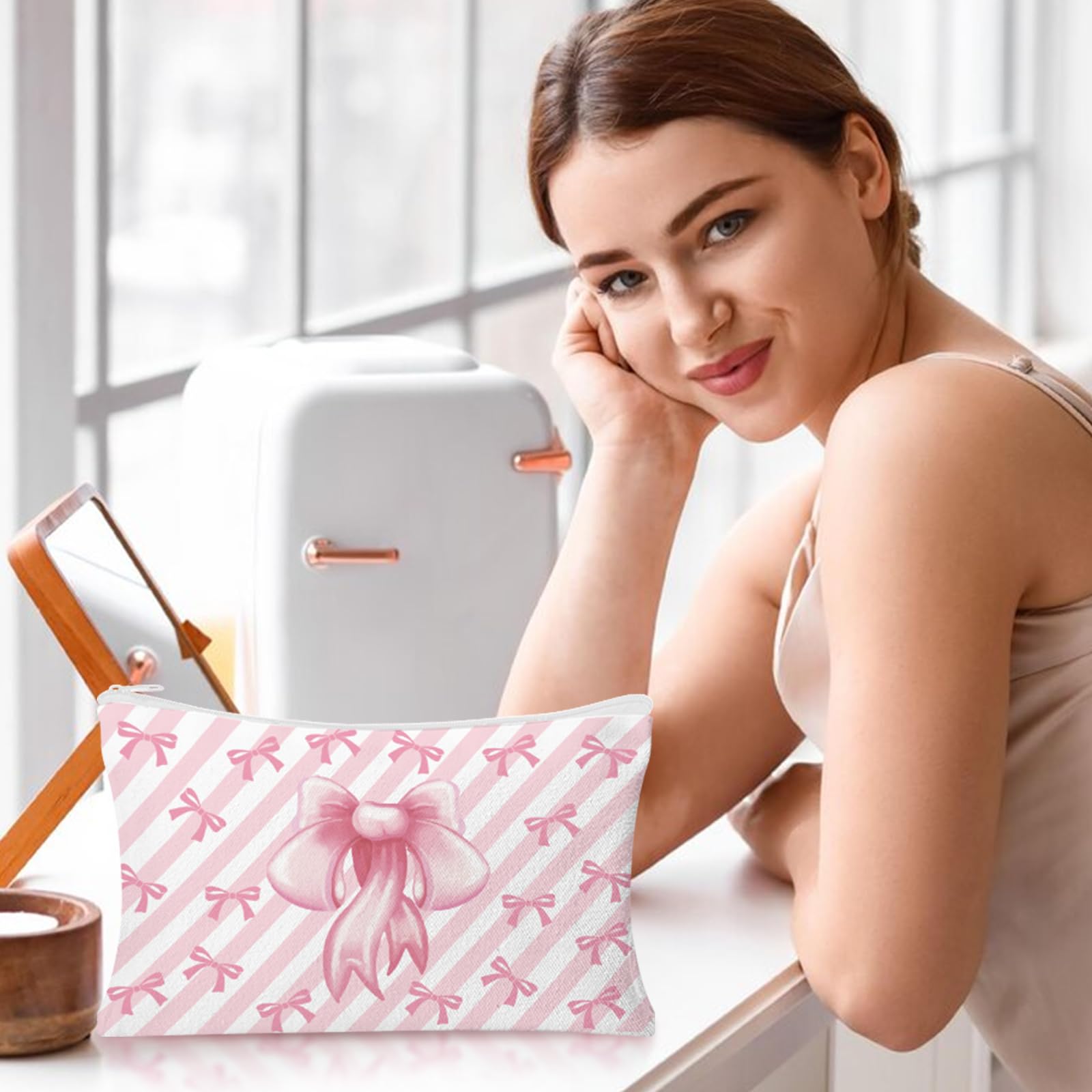 HSDSH pink bow gift-ready pack makes a thoughtful present