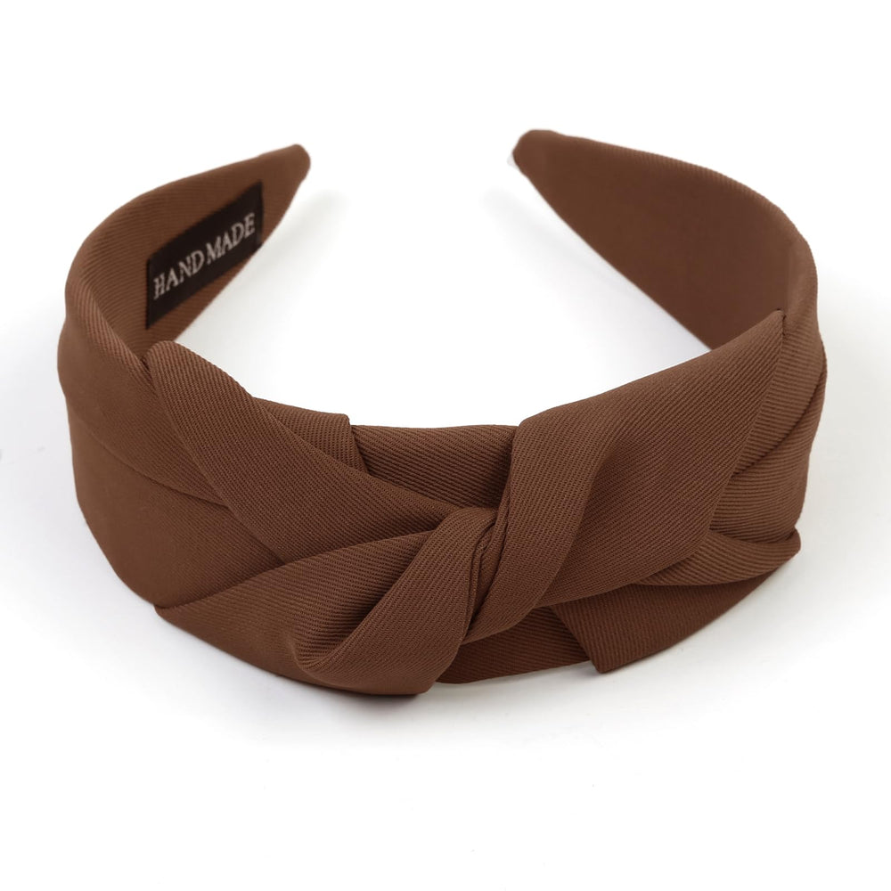 Huachi knotted headbands beige knot-detail close-up.