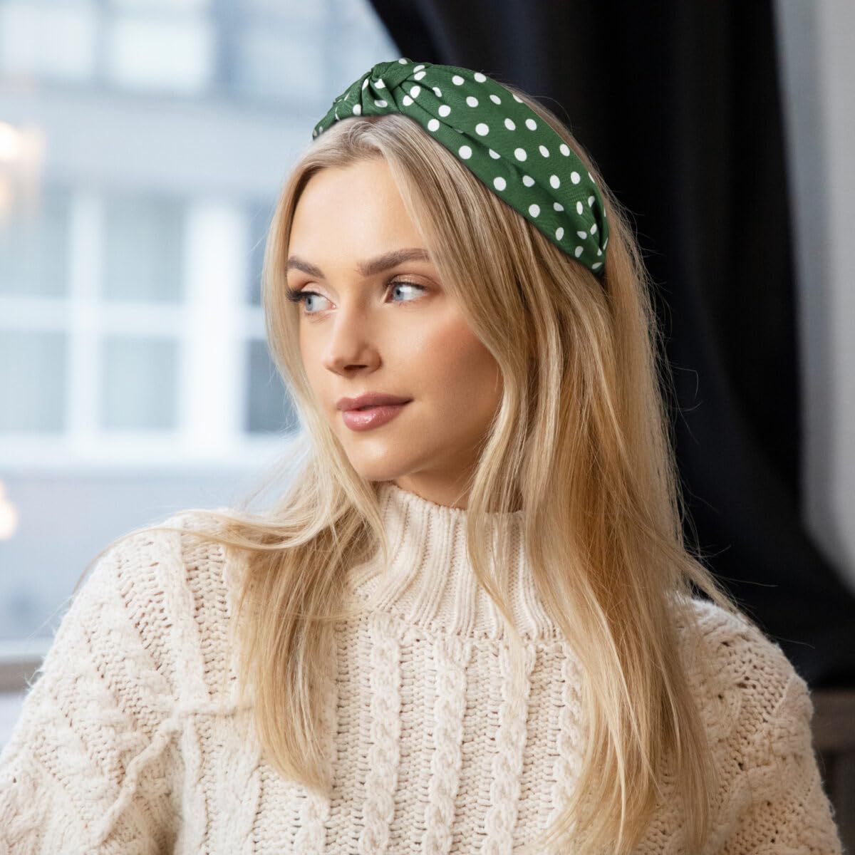 Huachi polka-dot headbands vintage-look to complete retro-inspired outfits.