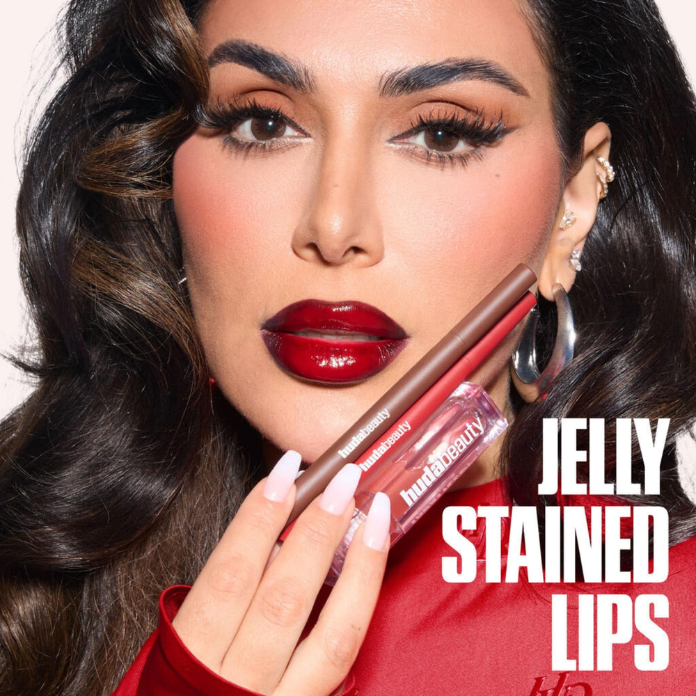 Huda Lip Contour Stain Warm Brown close-up on lips during daily wear.