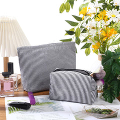 Huhumy seersucker makeup pouch texture and durability for daily use