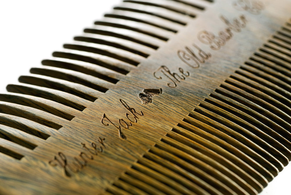 Hunter Jack sandalwood aroma enhances a calm, pleasant grooming routine.