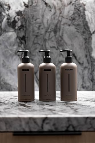 HygieneLab Mens Shampoo packaging close-up — fragrance-free and clean labeling.
