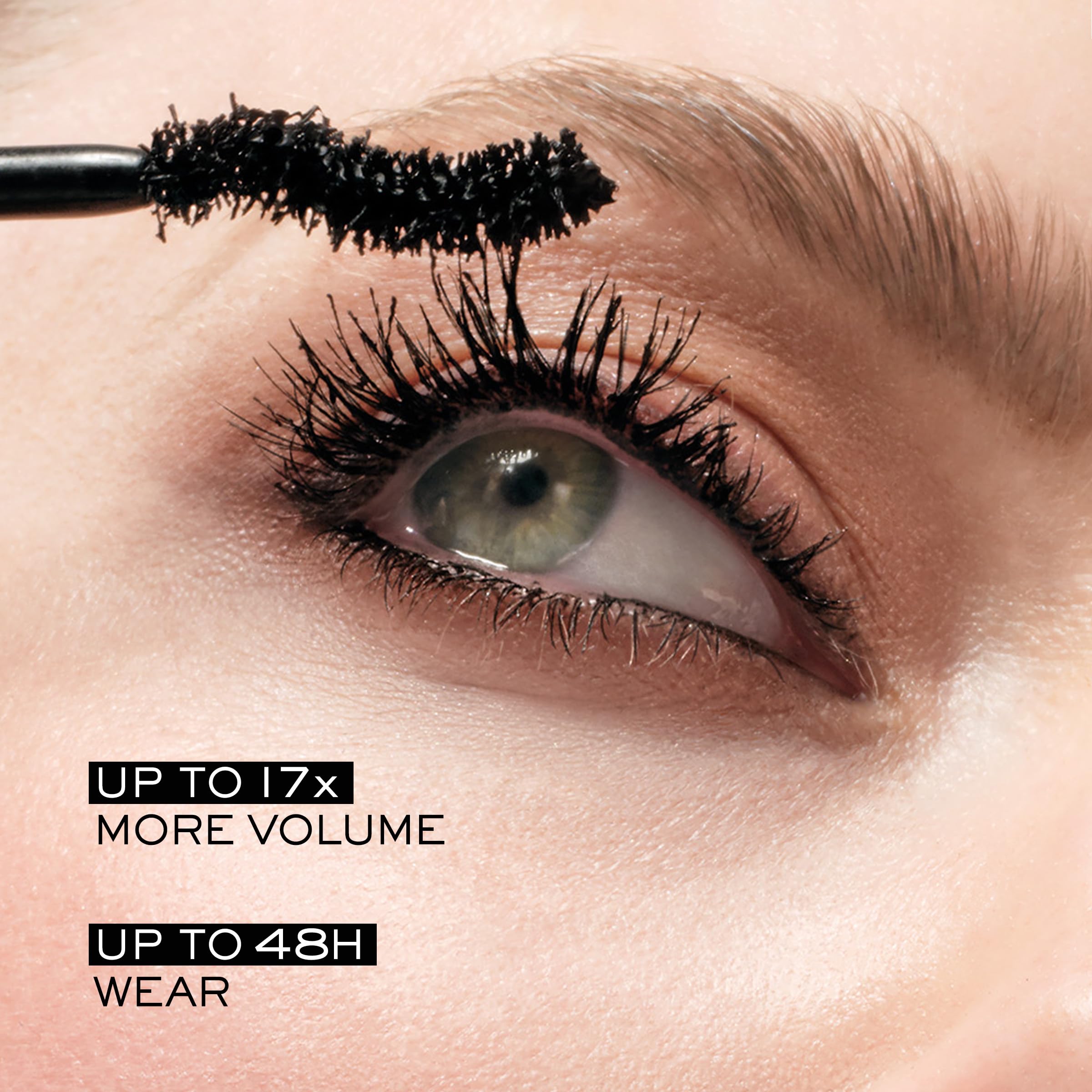Lancôme Hypnôse Drama Extreme lashes with ultra-black pigment for drama.