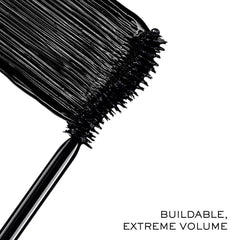 Lancôme Hypnôse Drama Extreme mascara wand delivers dramatic volume from base to tip.