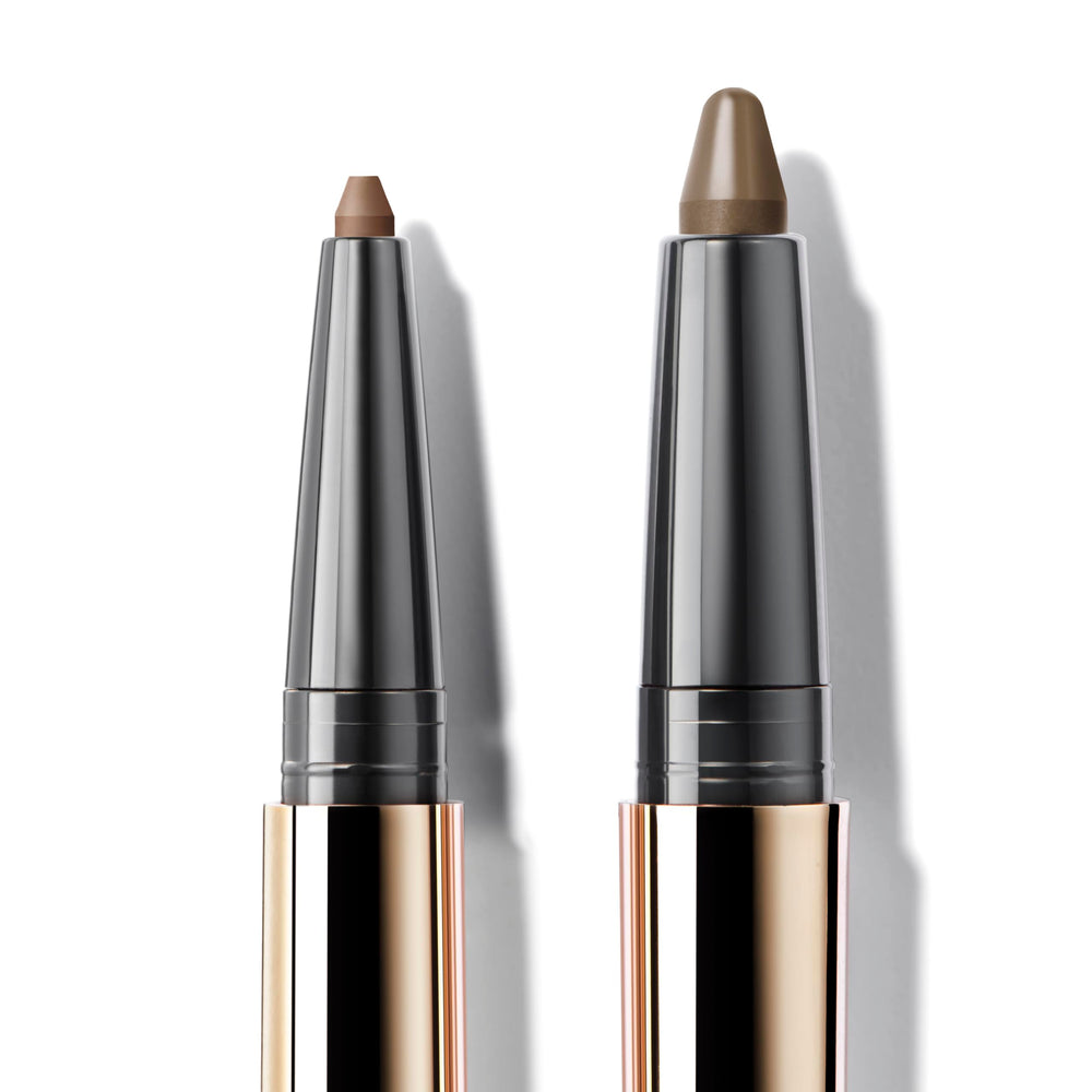 ICONIC LONDON Smokey Eye Duo liner precision demonstrates seamless blend and intense color payoff.