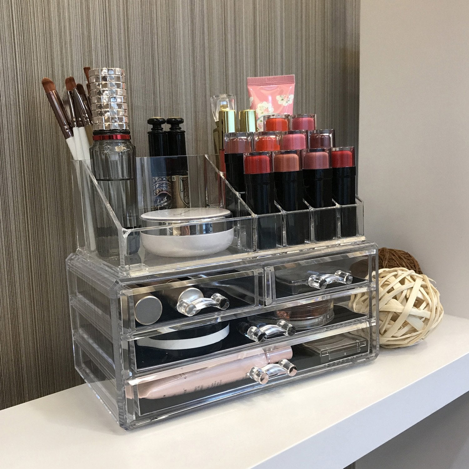Ikee Design compact dimensions fit neatly on small vanities
