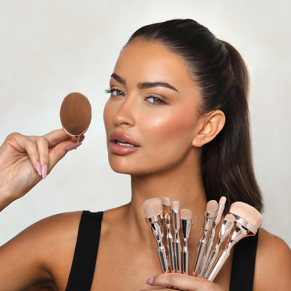 ICONIC LONDON HD Blend brush in use highlights buffing and sculpting for a second-skin finish.