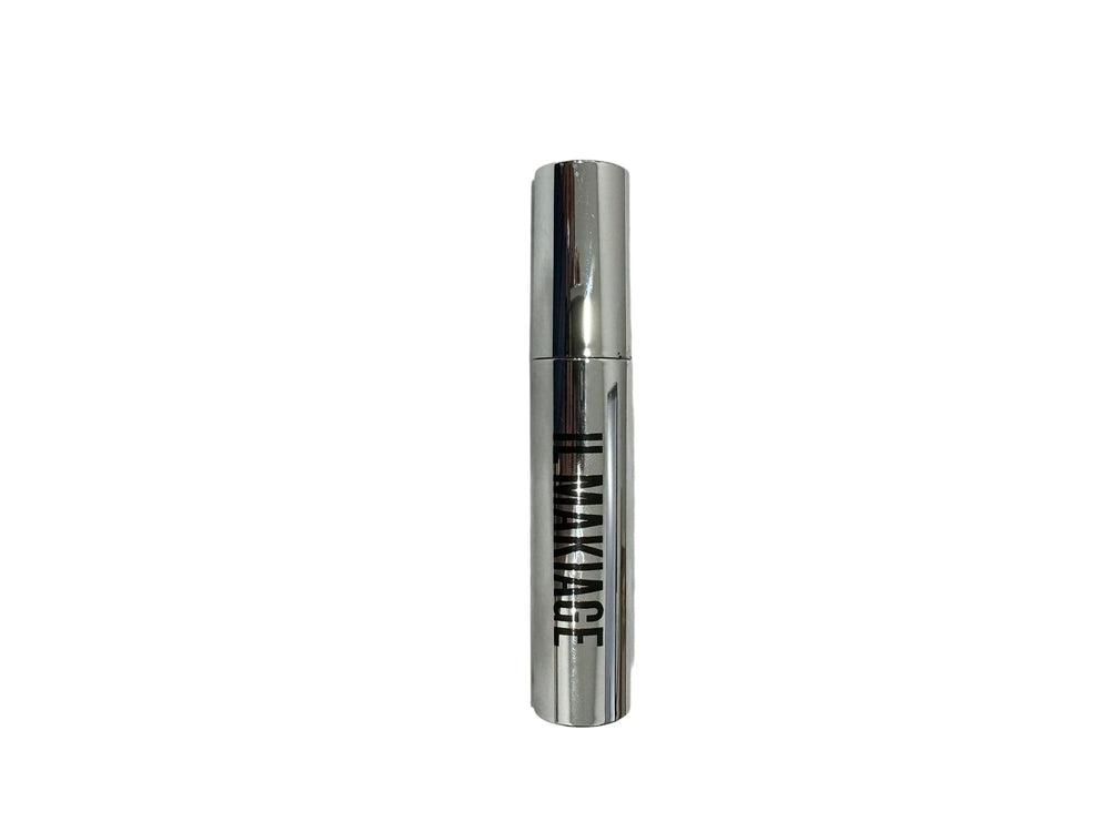 Il Makiage I'M FLAWLESS Concealer under-eye coverage for a brighter, refreshed look.