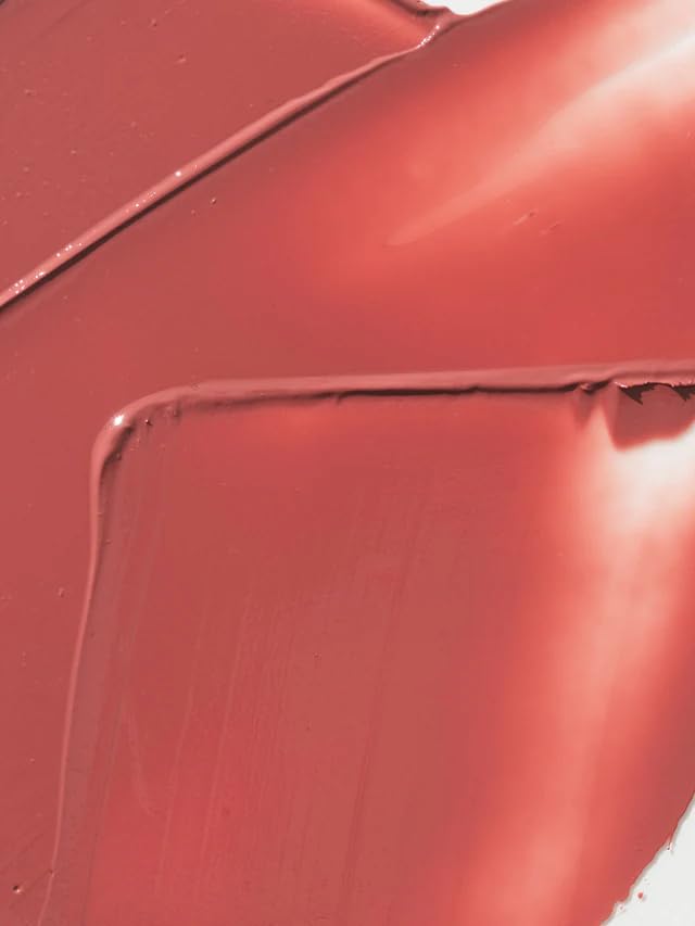 ILIA Balmy Tint Memoir ingredient focus highlights rosehip oil and shea butter for nourished lips.