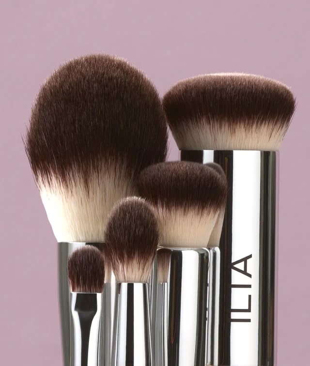 ILIA Complexion Brush packaging made from recycled materials for sustainable beauty.