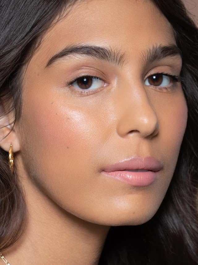 ILIA Multi-Stick on skin-tone blend demonstrates seamless warmth.