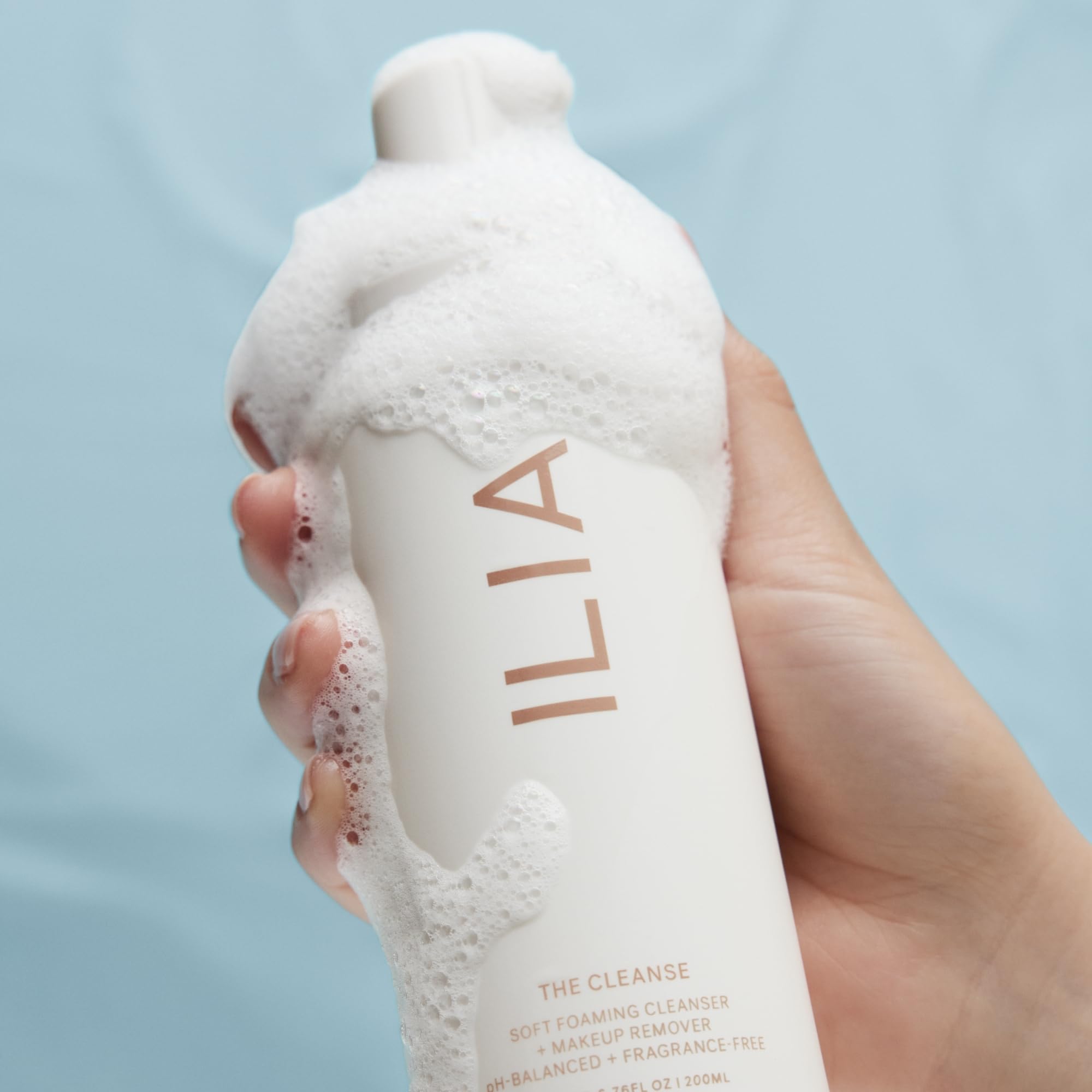 ILIA Pentavitin hydration graphic showing plant-derived hydration benefits.