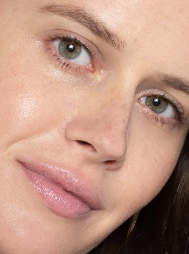 ILIA Super Serum Skin Tint swatches reveal texture-blurring finish and even tone.