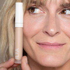 ILIA True Skin Serum Concealer under-eye swatch with reduced dark circles