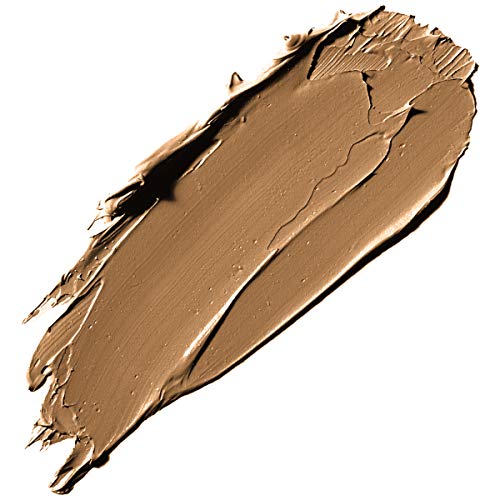 Illuminare Moisturizing Mineral Foundation Florentine Fair application close-up - suits normal to dry skin with dewy glow.