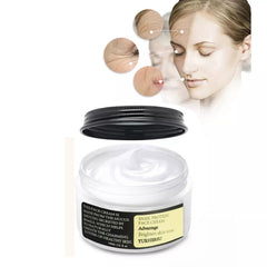ELCHHIR Hirsch snail mucin cream application on palm demonstrates easy spreading and quick absorption.
