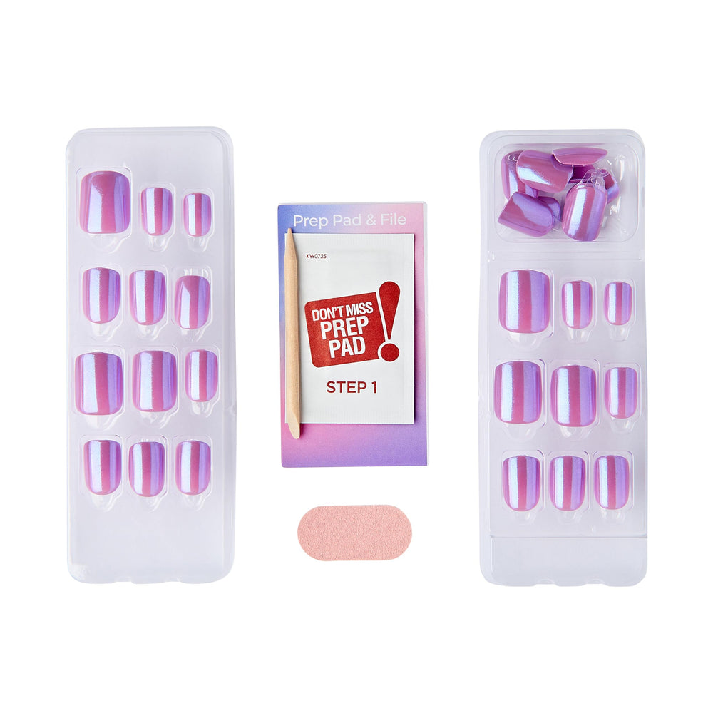 imPRESS 30-nail display with short squoval shapes
