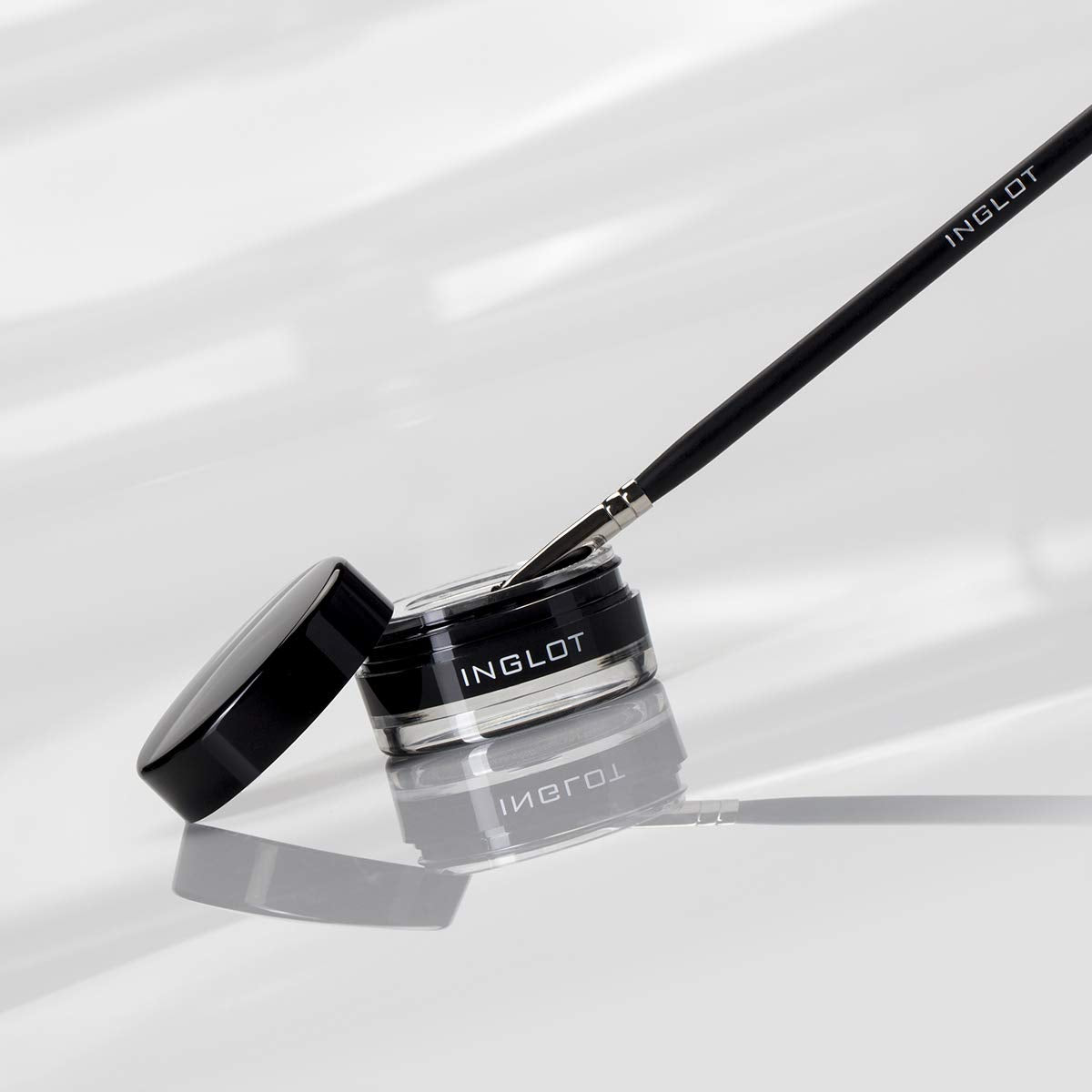 Inglot AMC Eyeliner Gel intense pigment swatch delivering dramatic matte finish