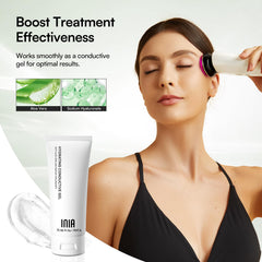 INIA 3-in-1 device in Tighten mode to improve firmness and soften fine lines.