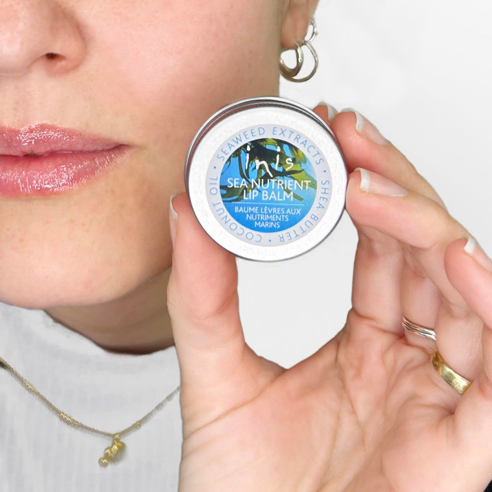 Inis bálsamo labial nutritivo marino en envase de aluminio compacto