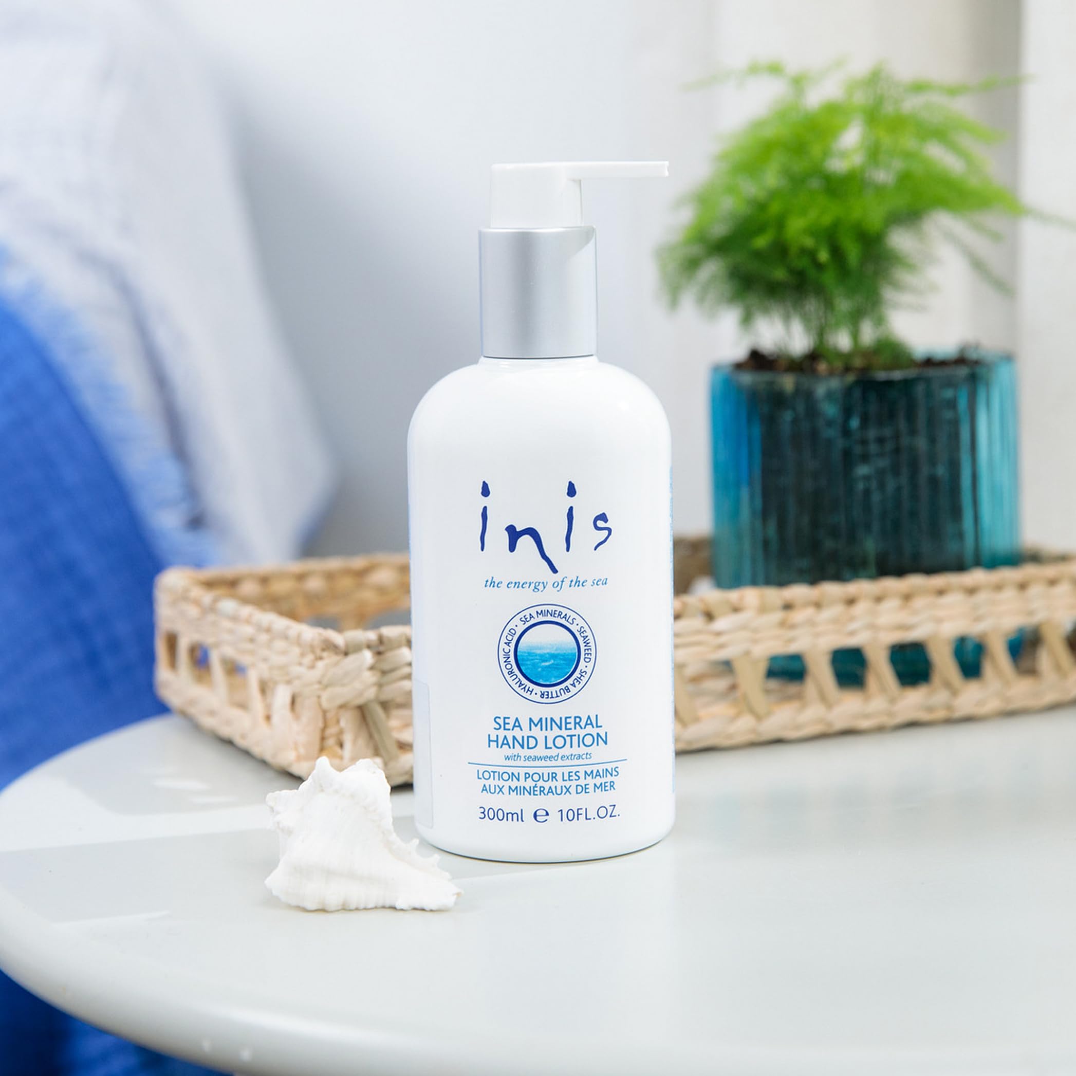 Inis-energy-hand-lotion-texture-closeup shows smooth, fast-absorbing formula ready for quick hand refresh.
