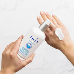Inis-energy-shea-butter-oat-lipids highlights rich moisture and lasting softness.