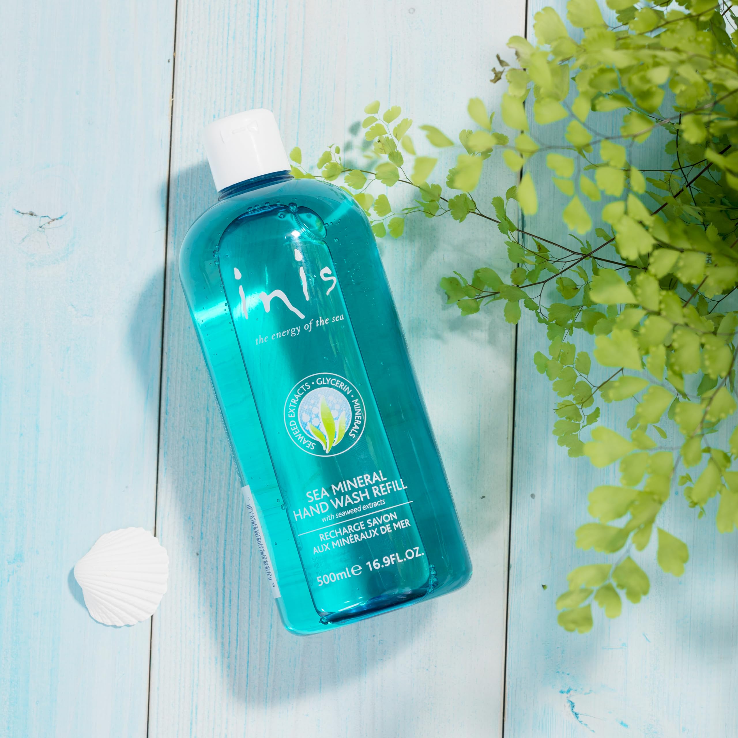Inis sea mineral ingredients with aloe vera and seaweed for skin care