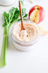 INNERSENSE Hawaiian red salt minerals – close-up highlight mineral-rich exfoliant for scalp balance.