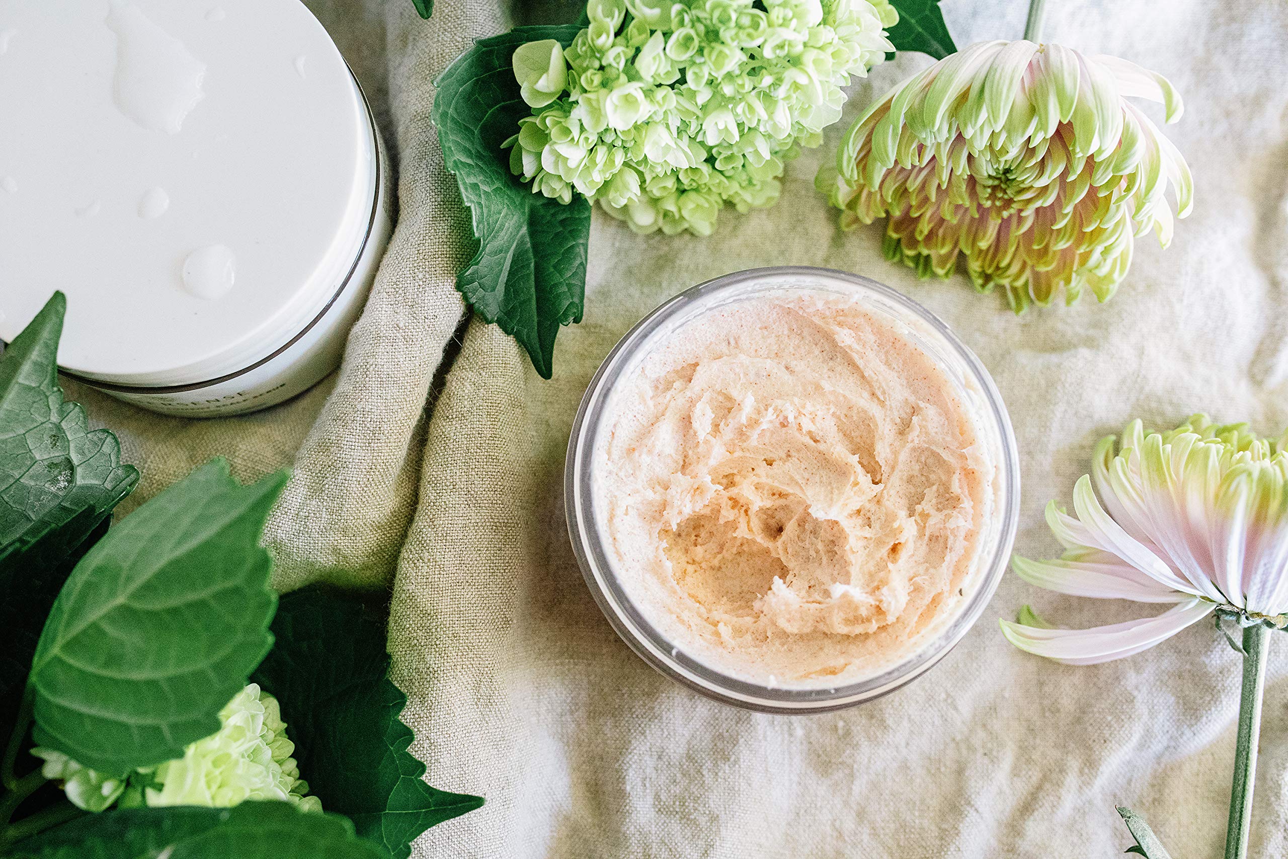INNERSENSE Tea tree – close-up suggests soothing properties for calmer scalp.