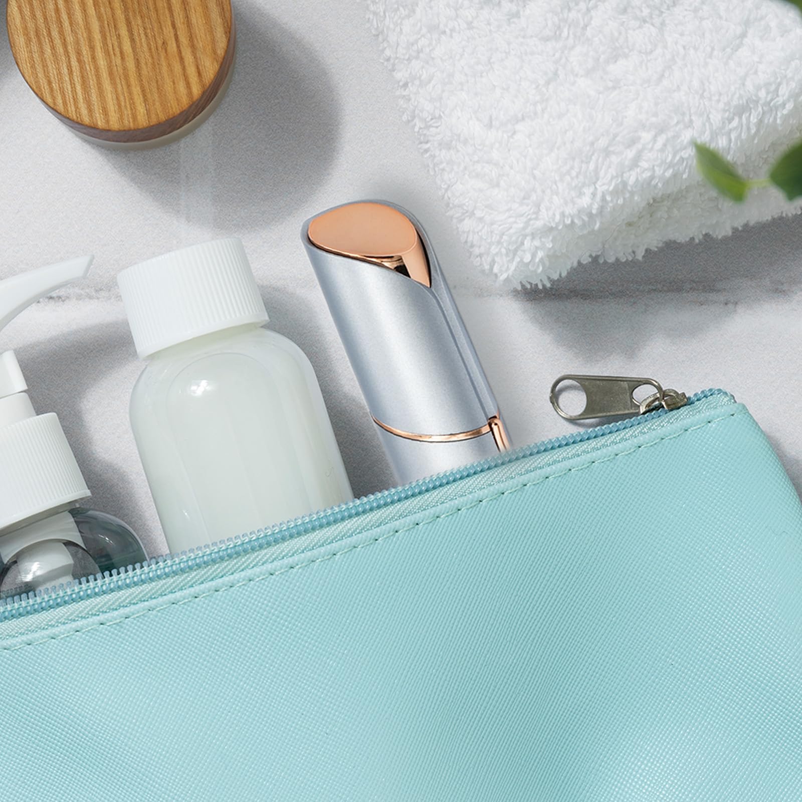 INNOBEAUT sleek grooming tool makes on-the-go beauty routines simpler.