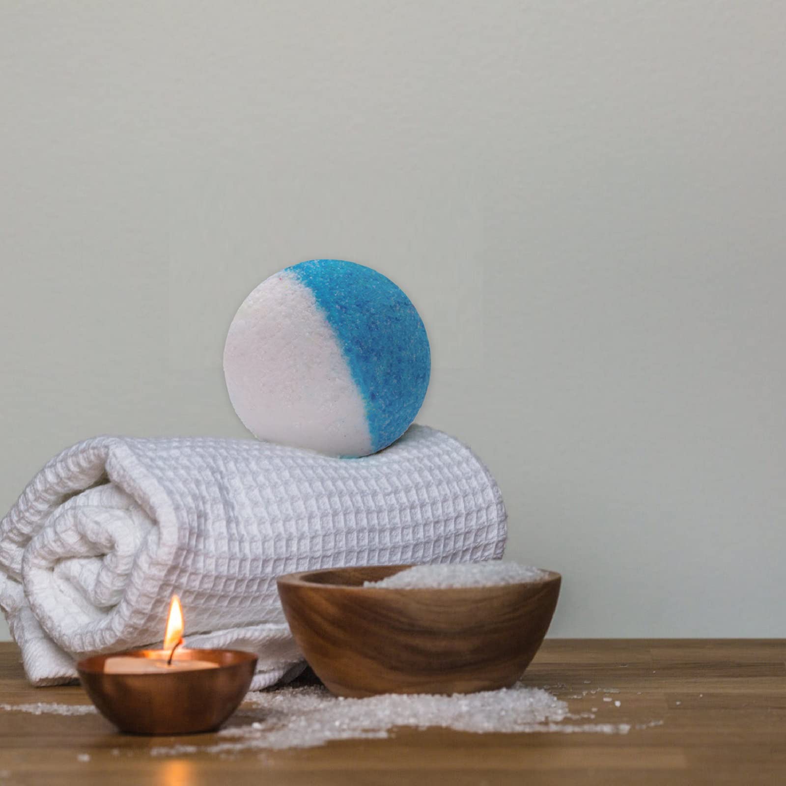 INTEYE fragrances provide mood-enhancing aromatherapy while you soak.
