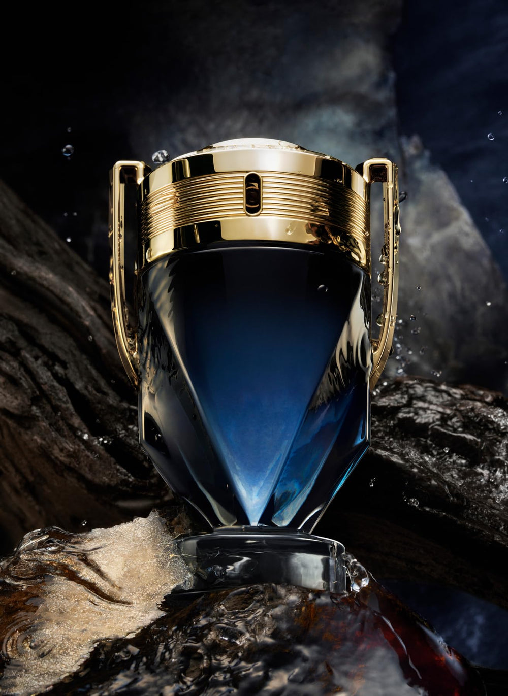 Invictus Paco Rabanne gift box—perfect for gifting to fans of citrus aquatic fragrances.