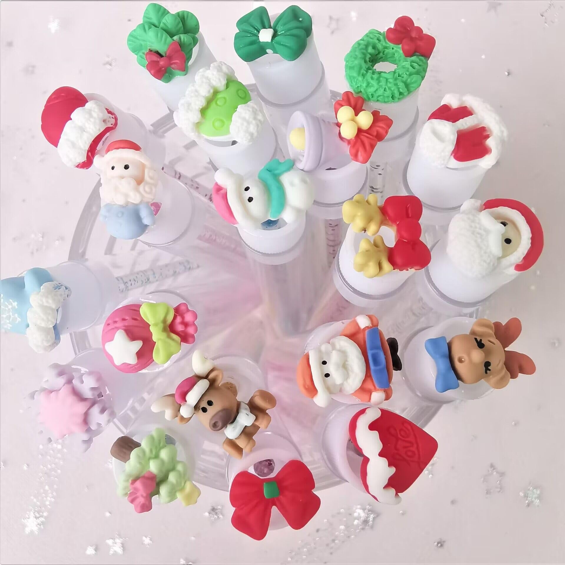 Ipien Christmas-pattern diamond lash spoolies show festive design for xmas-ready routines.