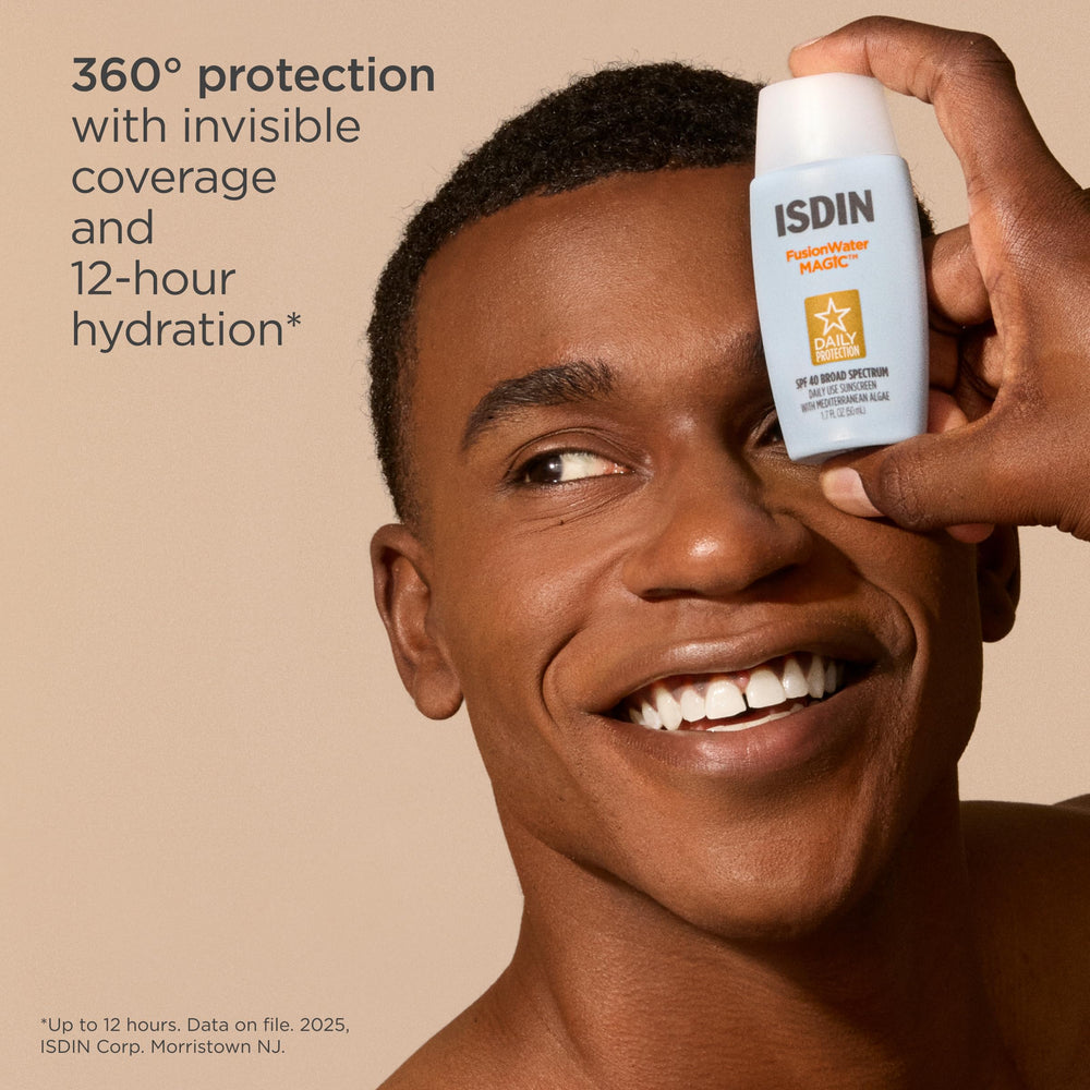 ISDIN Fusion Water MAGIC gel-like texture visible for a feather-light feel.