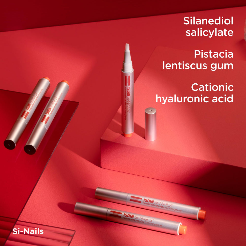 ISDIN Si-Nails nail-durability closeup demonstrates stronger-looking nails over time.