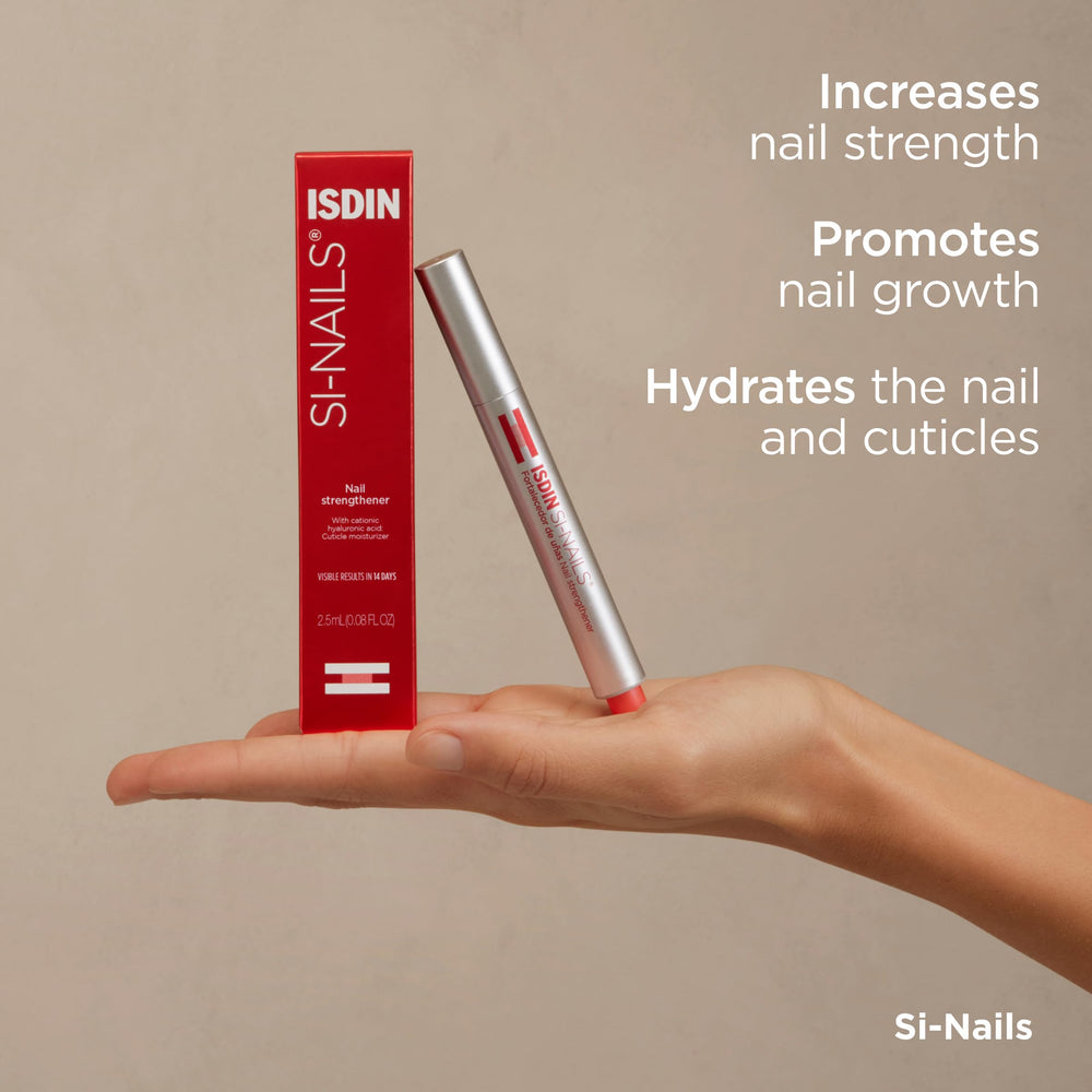ISDIN Si-Nails nails-before-after closeup highlights durability improvement.
