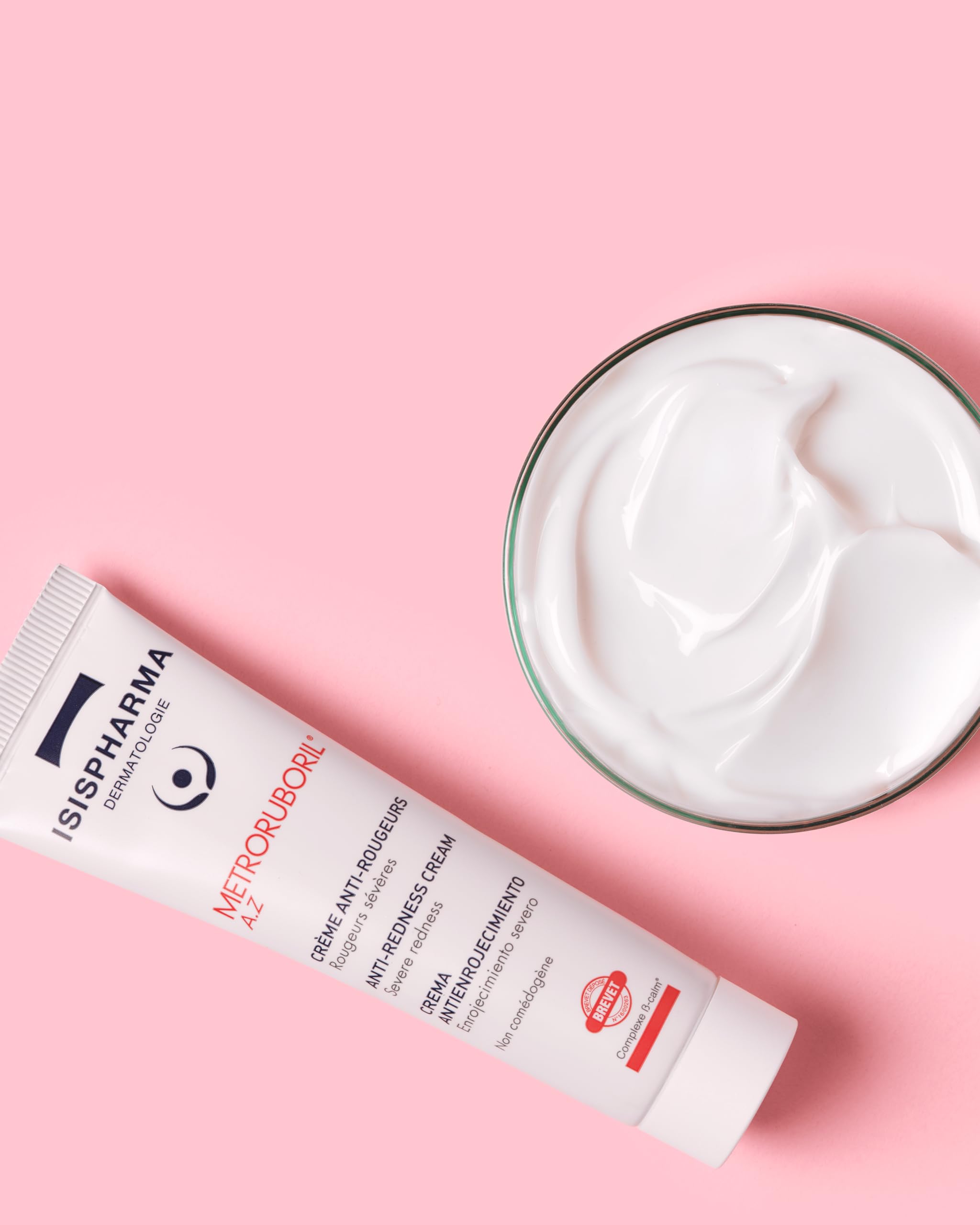 IsisPharma Metroruboril A.Z cream applied on redness-prone cheek