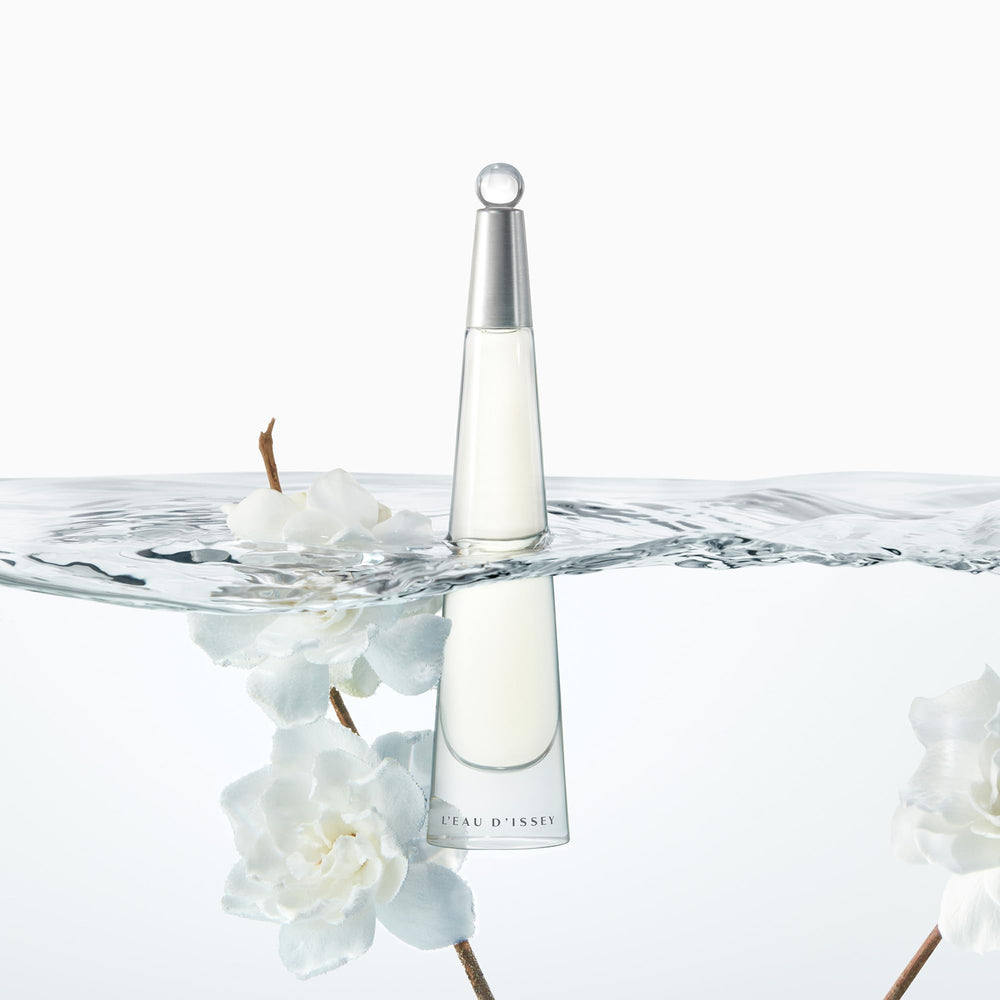 Issey Miyake L'Eau d'Issey packaging box, perfect for gifting elegant fragrance.