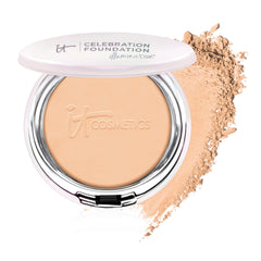 IT Cosmetics Celebration Foundation Illumination compact – radiant powder for an airbrushed, even complexion.