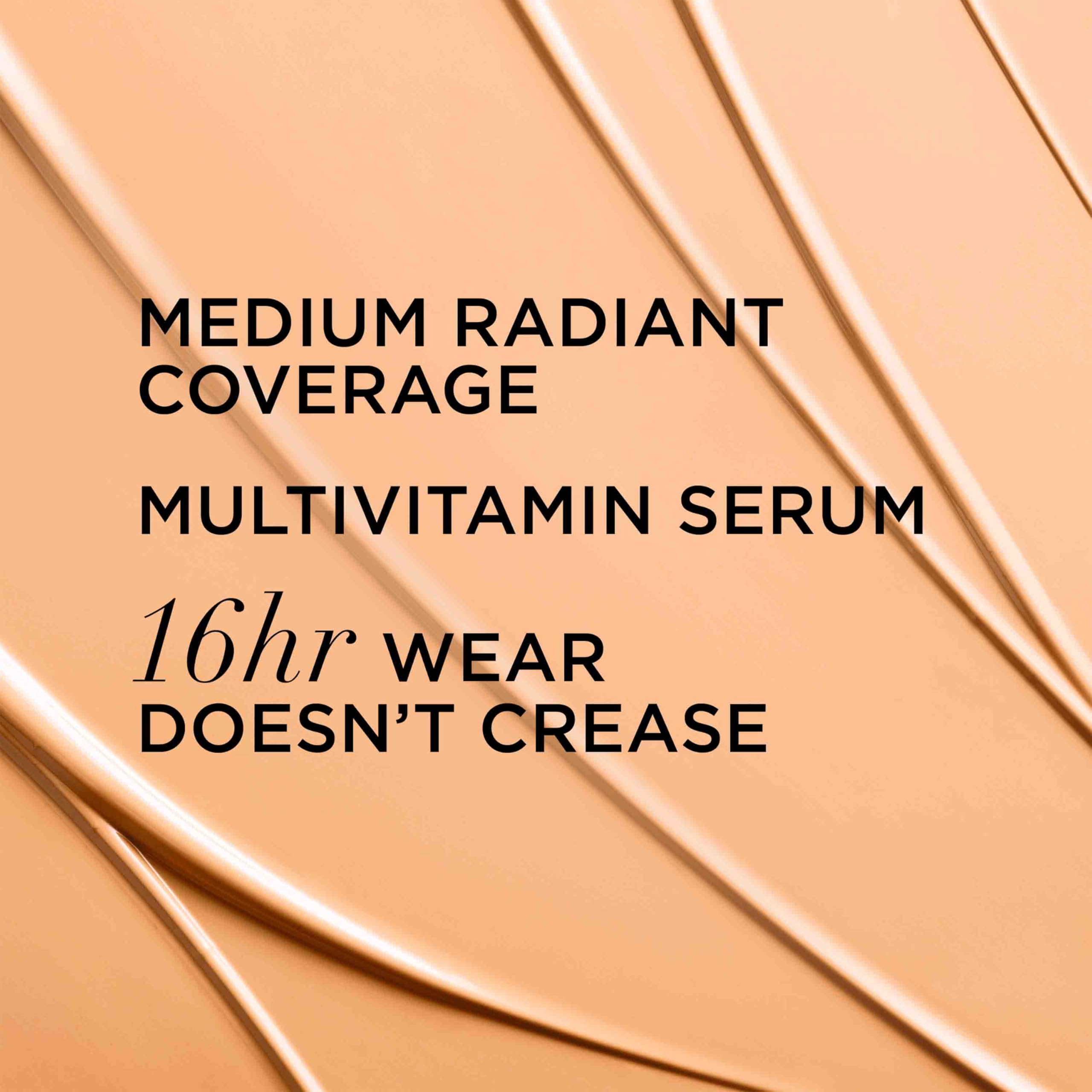IT Cosmetics Do It All Radiant Concealer, close-up of the soft-tip applicator for easy blending.