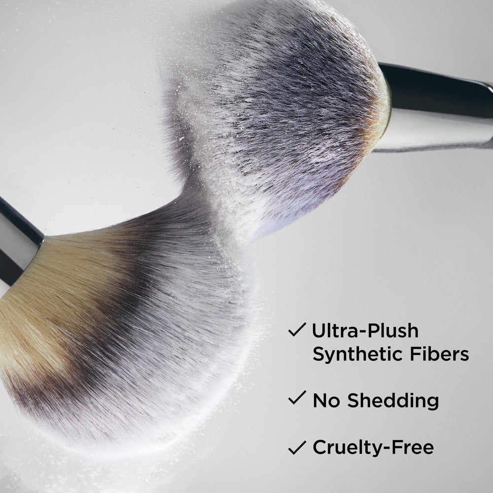 IT Cosmetics Heavenly Luxe Wand Ball Brush face and décolleté powdering for a seamless finish