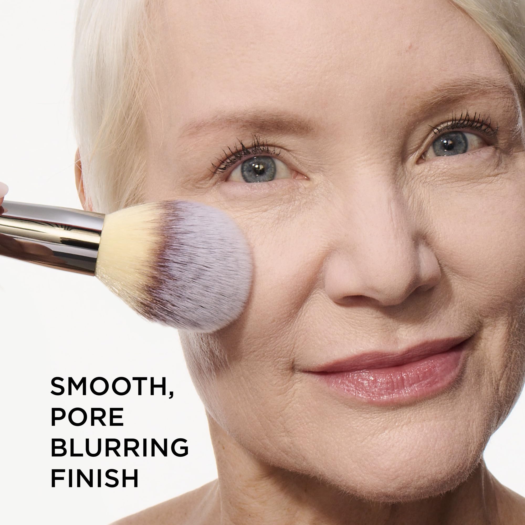 IT Cosmetics Heavenly Luxe Wand Ball Brush precision-cut head for controlled flawless application
