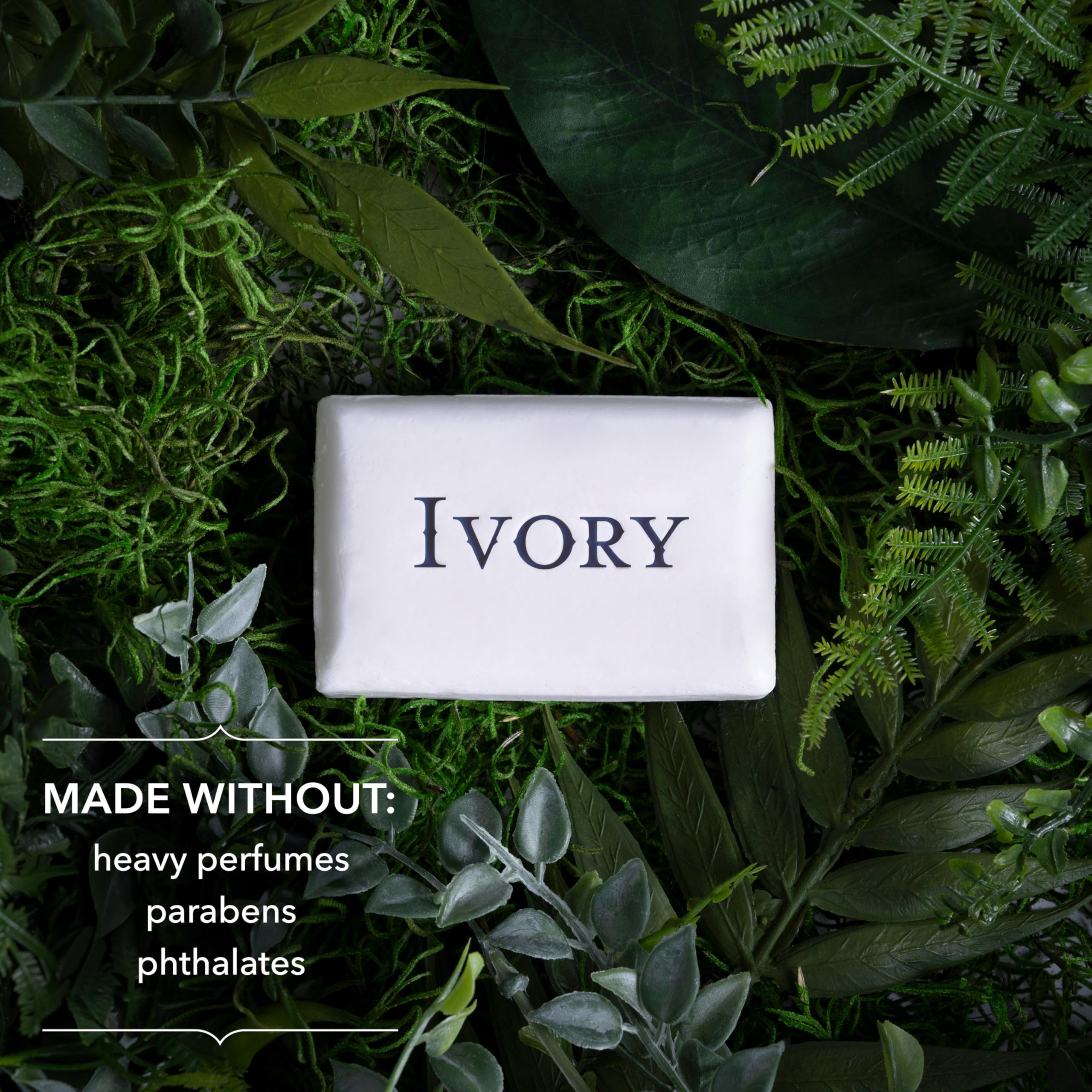 Ivory Jabon en barra Aloe, espuma cremosa al frotar.