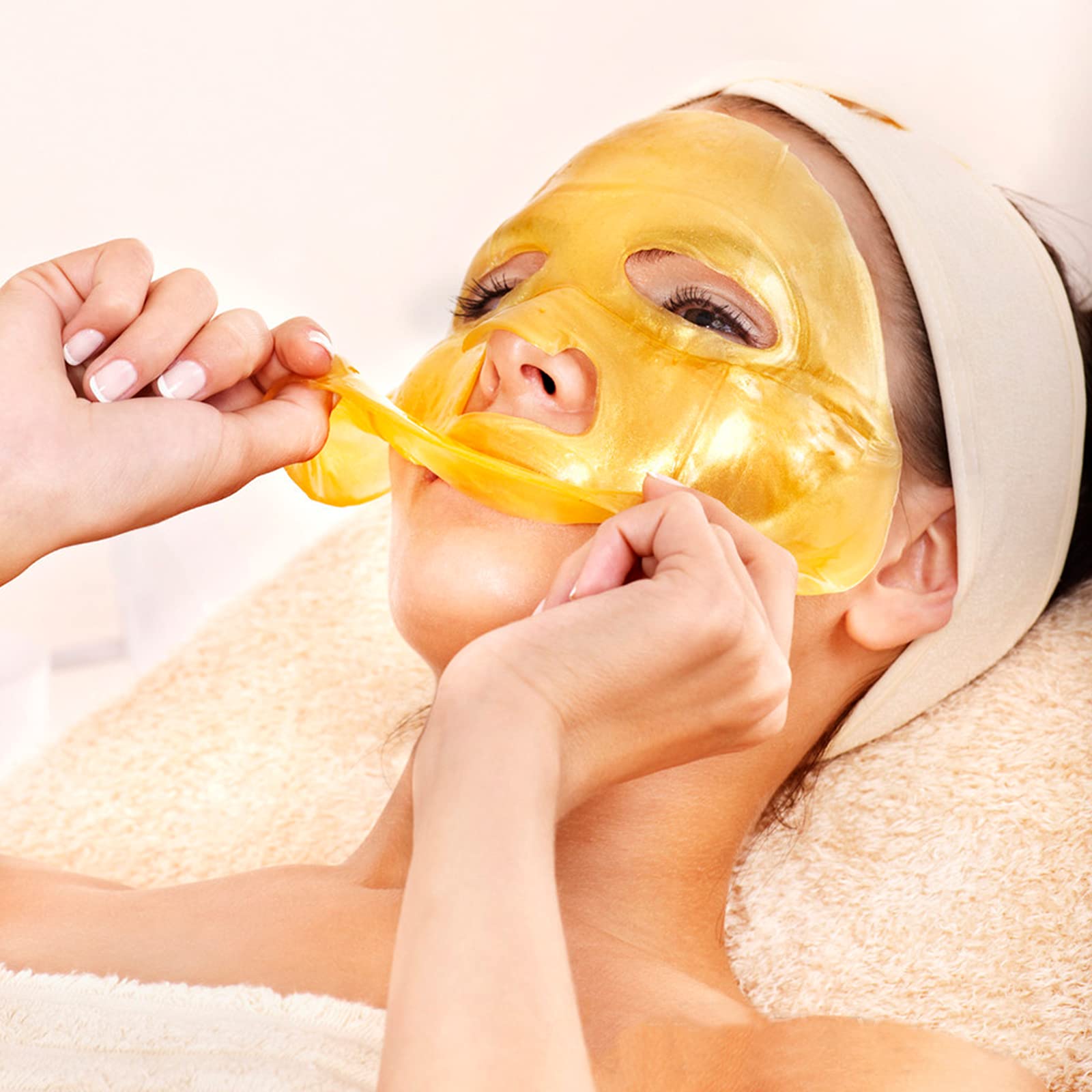 Mask on face during a 15–20 minute rejuvenation session