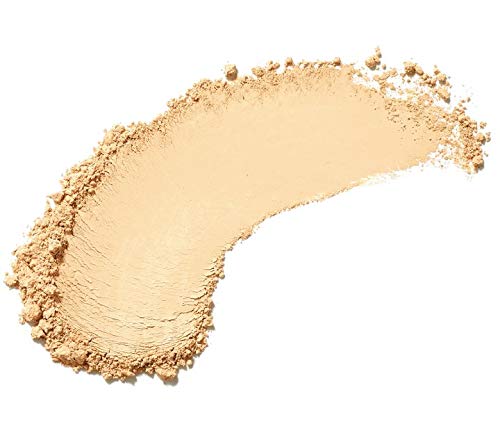Jane iredale Amazing Base reef-safe and water resistant up to 40 minutes.