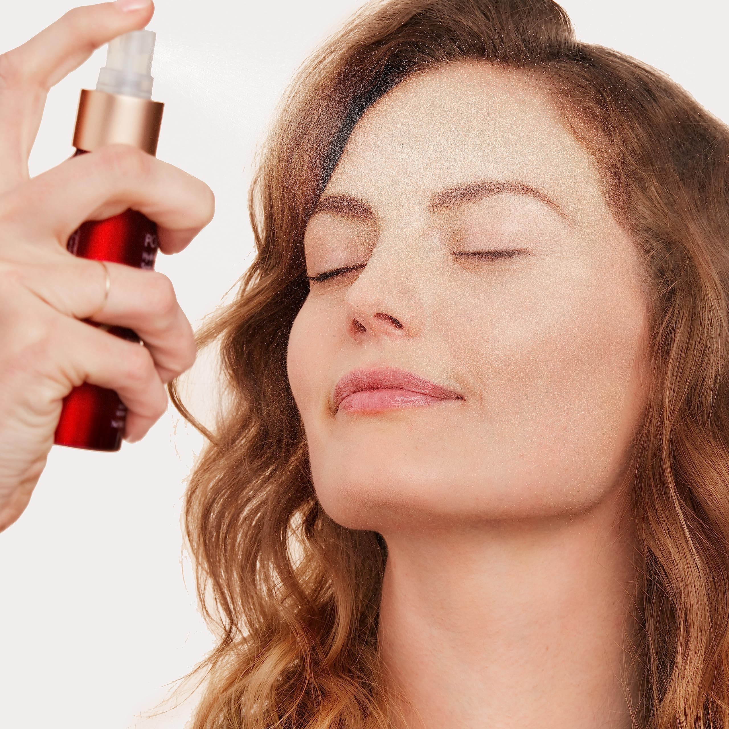 jane iredale Balance Hydration Spray setting makeup after application for longer wear