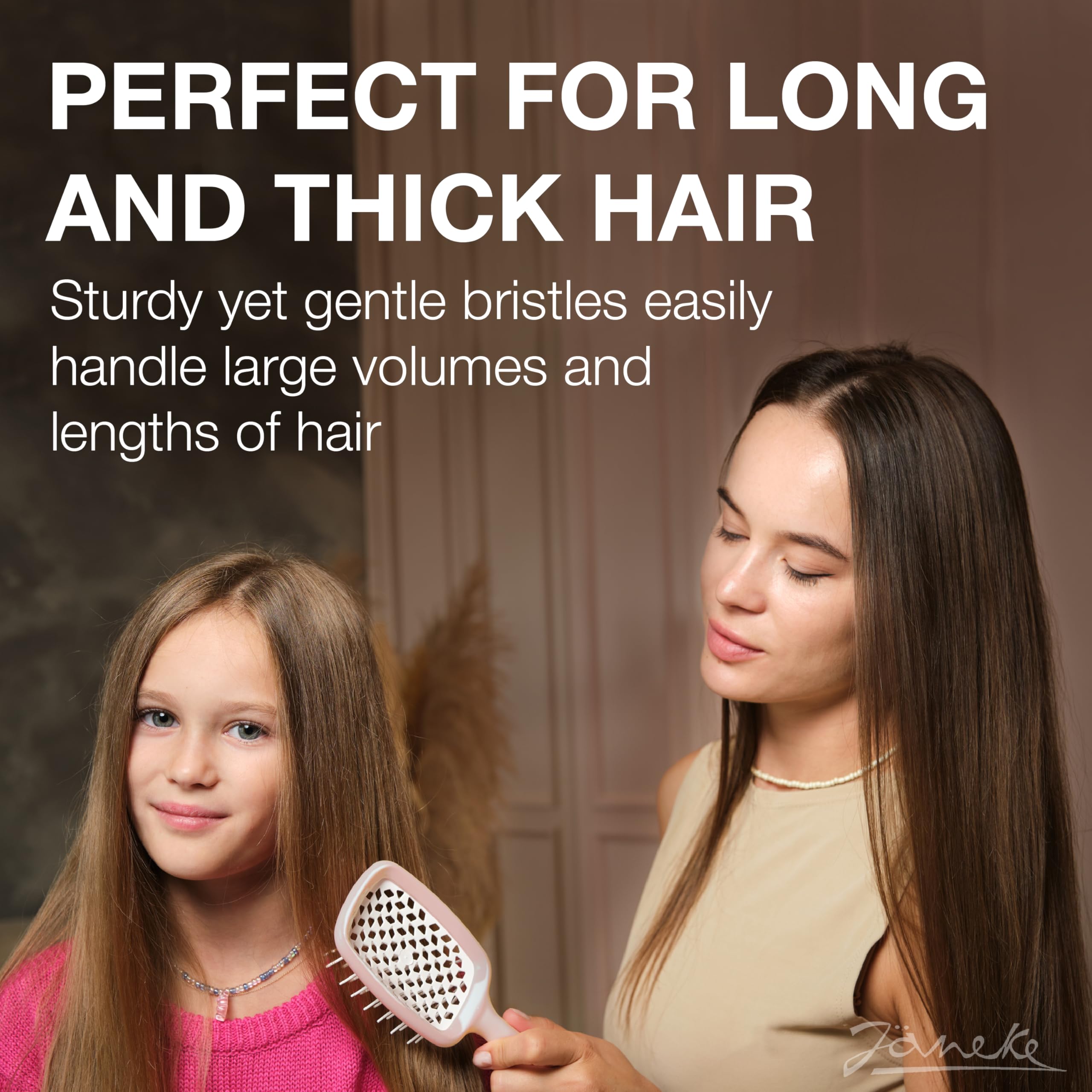 Janeke Superbrush used on curly hair for smooth detangling.