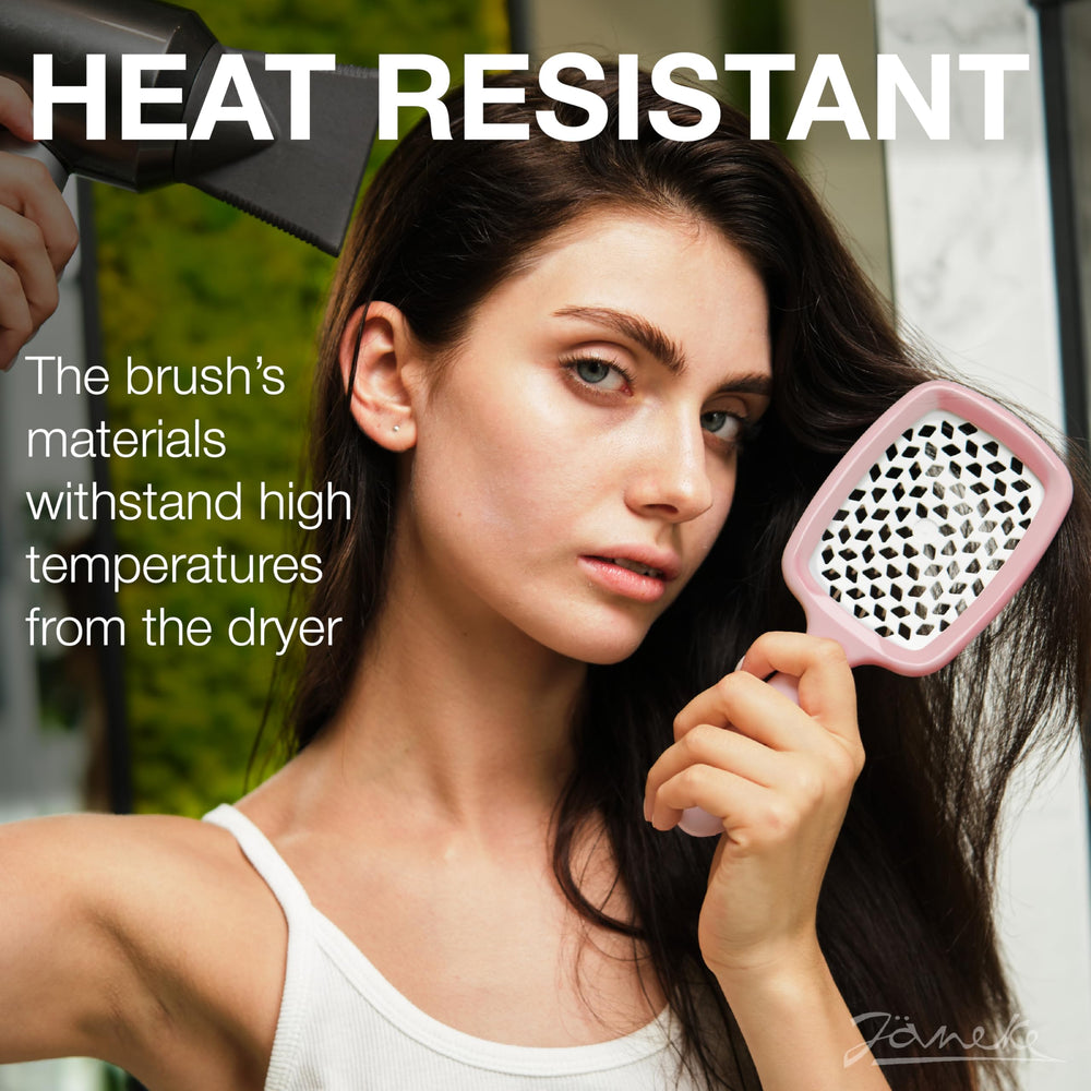 Janeke Superbrush heat-resistant body withstands high dryer temperatures for safe styling.